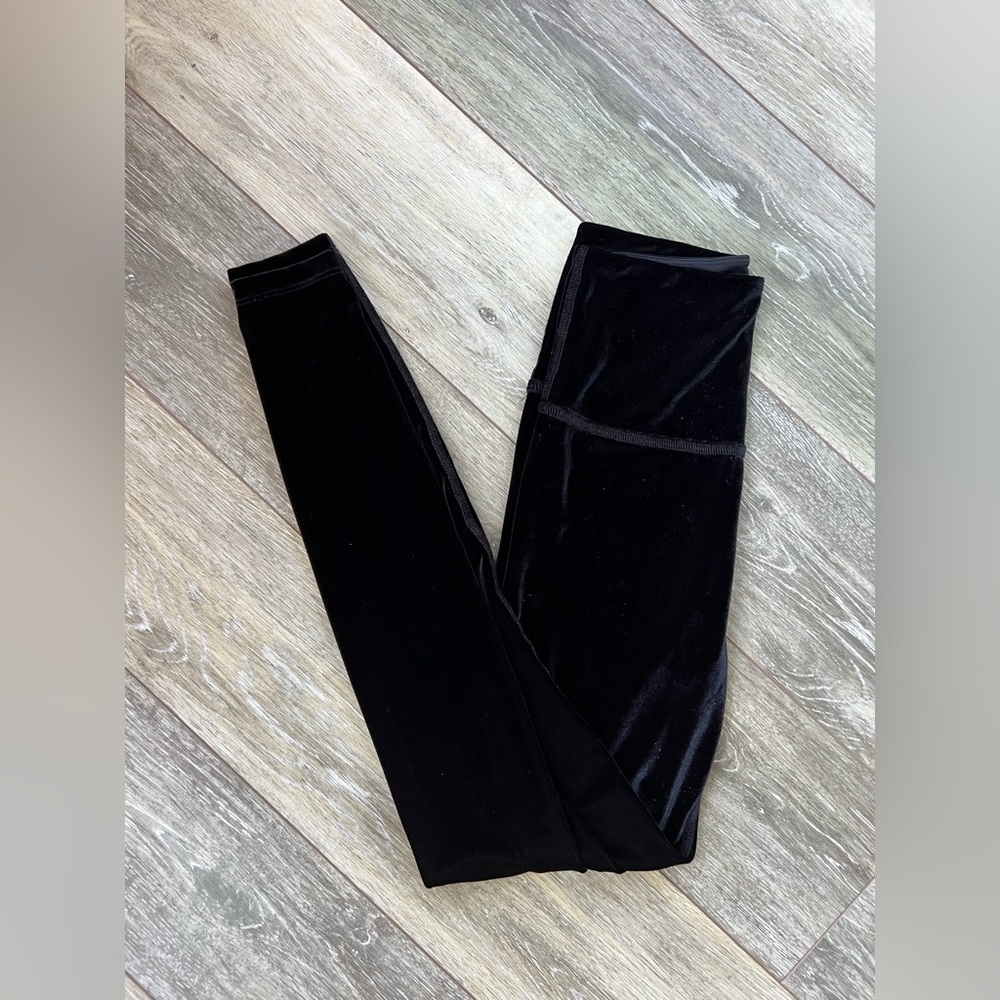 Black Velvet Motion High Waisted Midi Legging Size xs